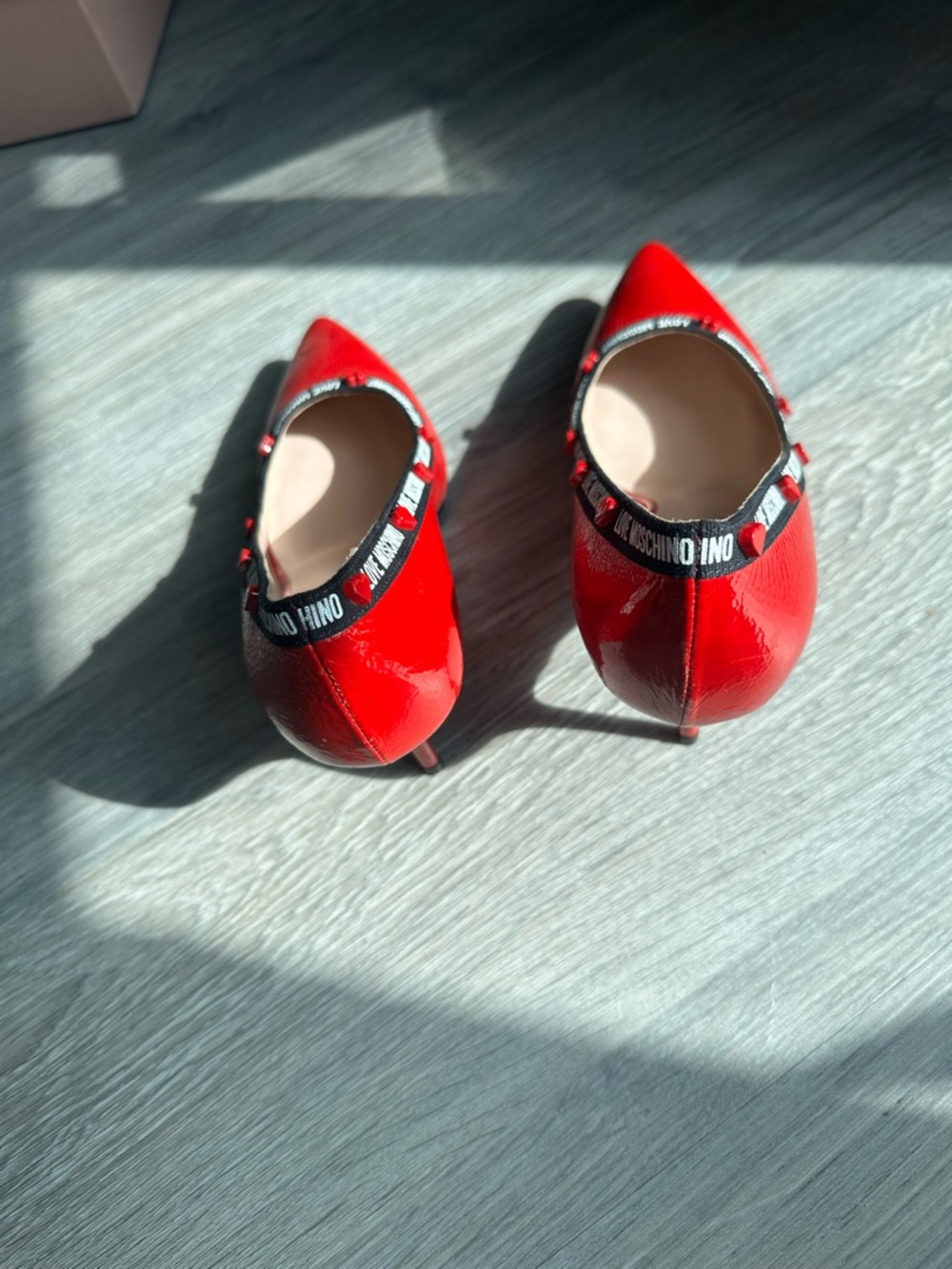 Love Moschino Red Pointed Toe Logo-Trim Pumps with Heart Insole - Picture 2 of 6